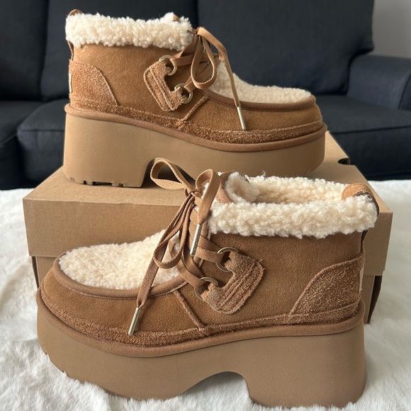 UGG CLASSIC NEW HEIGHTS LACE UP BOOTS